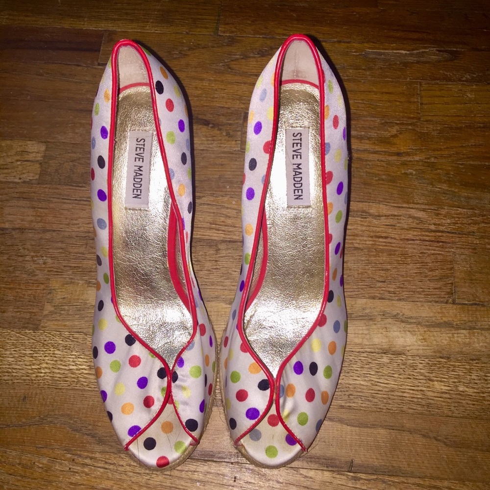 Steve Madden “Majic” Satin Wedges